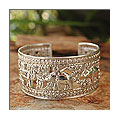 Sterling silver cuff bracelet, 'Nan Garland' (Thailand)